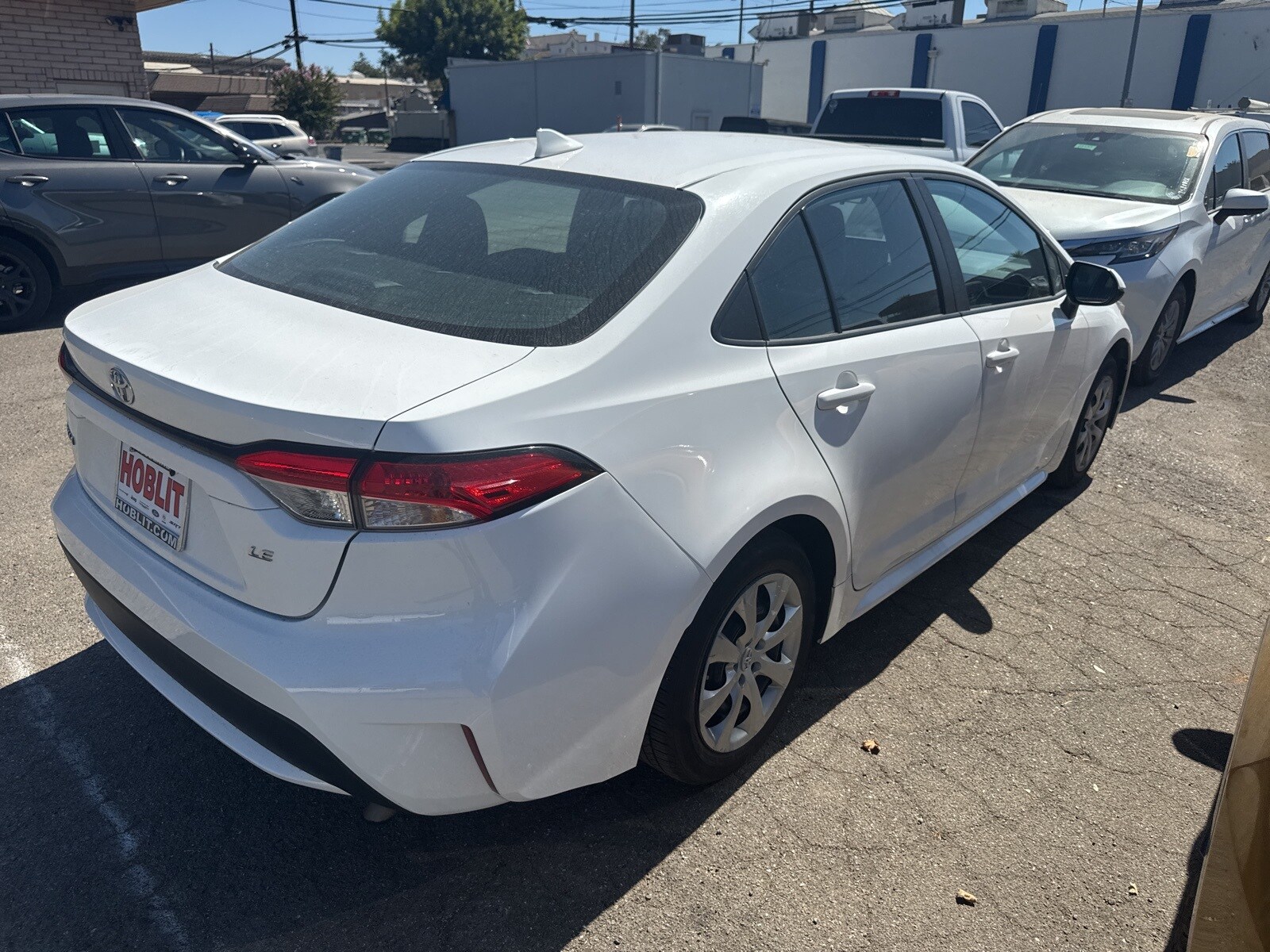 2022 Toyota Corolla LE photo 3