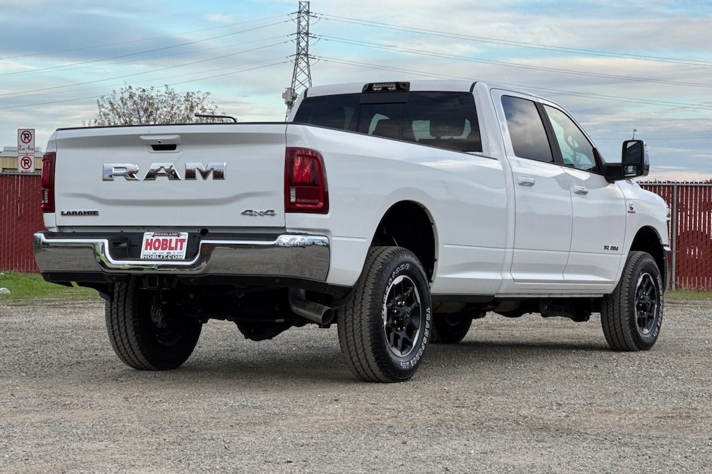 New 2026 Ram 2500 LARAMIE CREW CAB 4X4 8' BOX Pickup