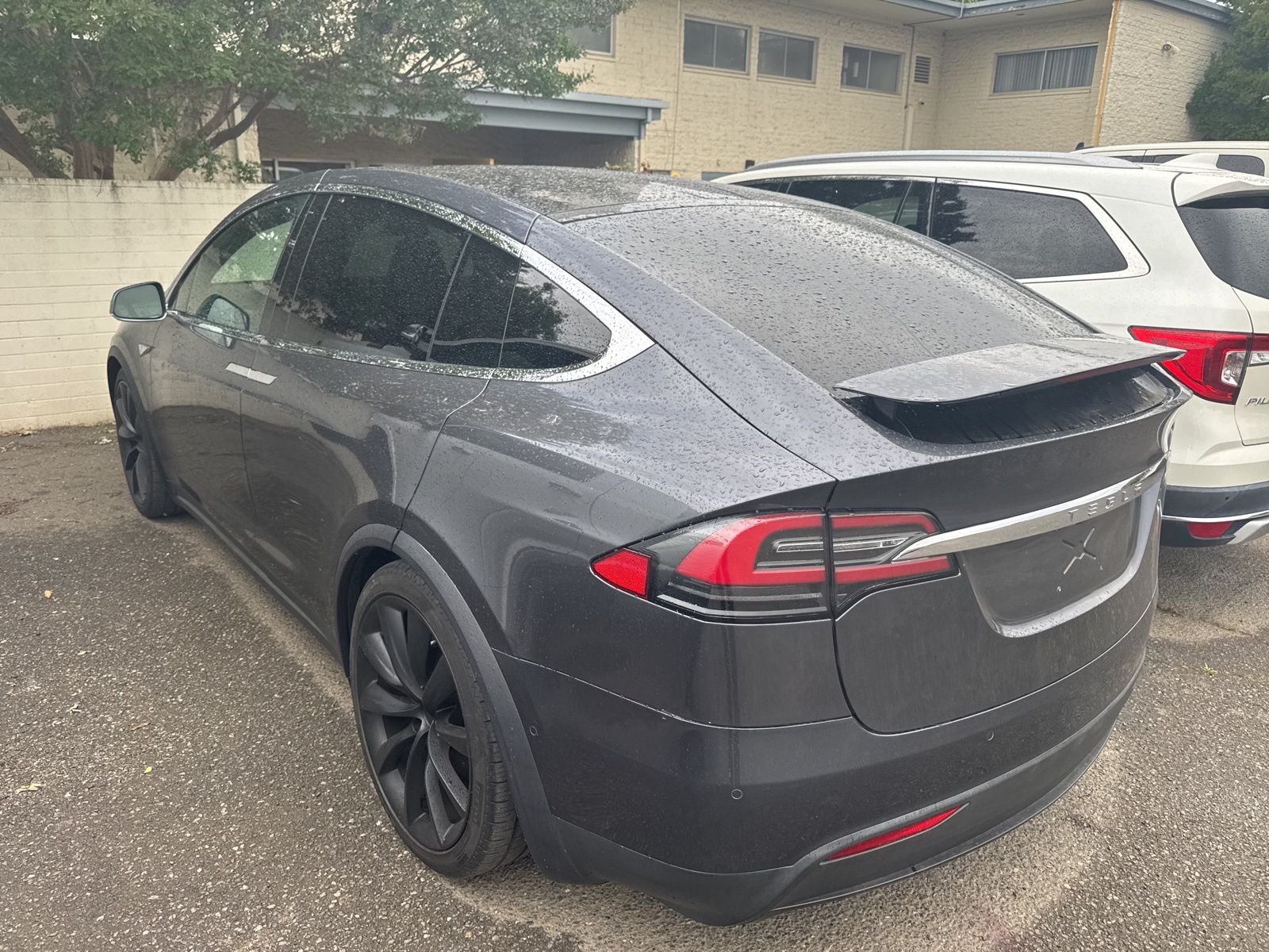 2016 Tesla Model X 90D photo 2