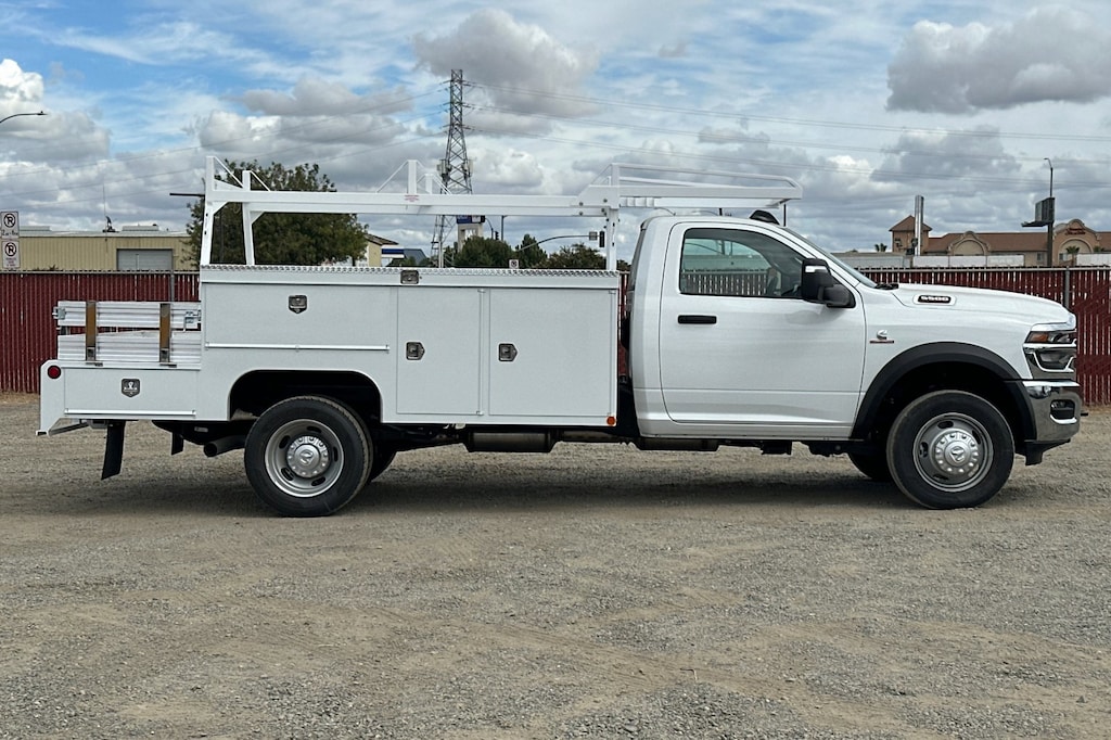 New 2025 Ram 5500 Chassis Cab 5500 TRADESMAN CHASSIS REGULAR CAB 4X4 84' CA Pickup