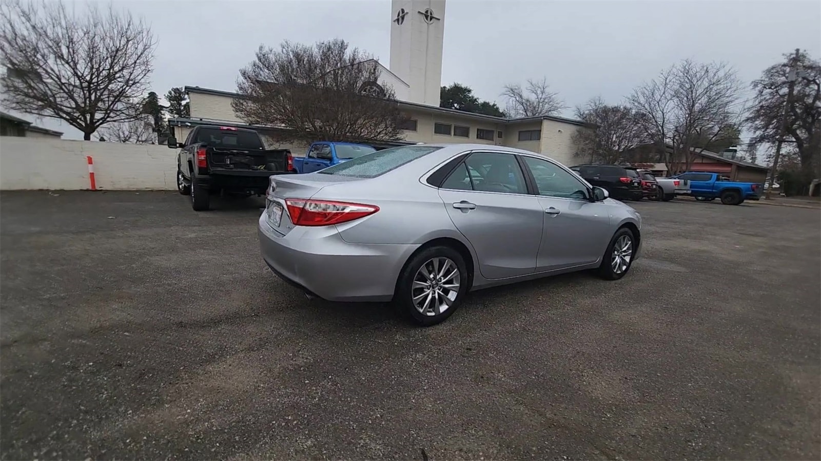 Used 2015 Toyota Camry XLE with VIN 4T4BF1FKXFR512647 for sale in Woodland, CA