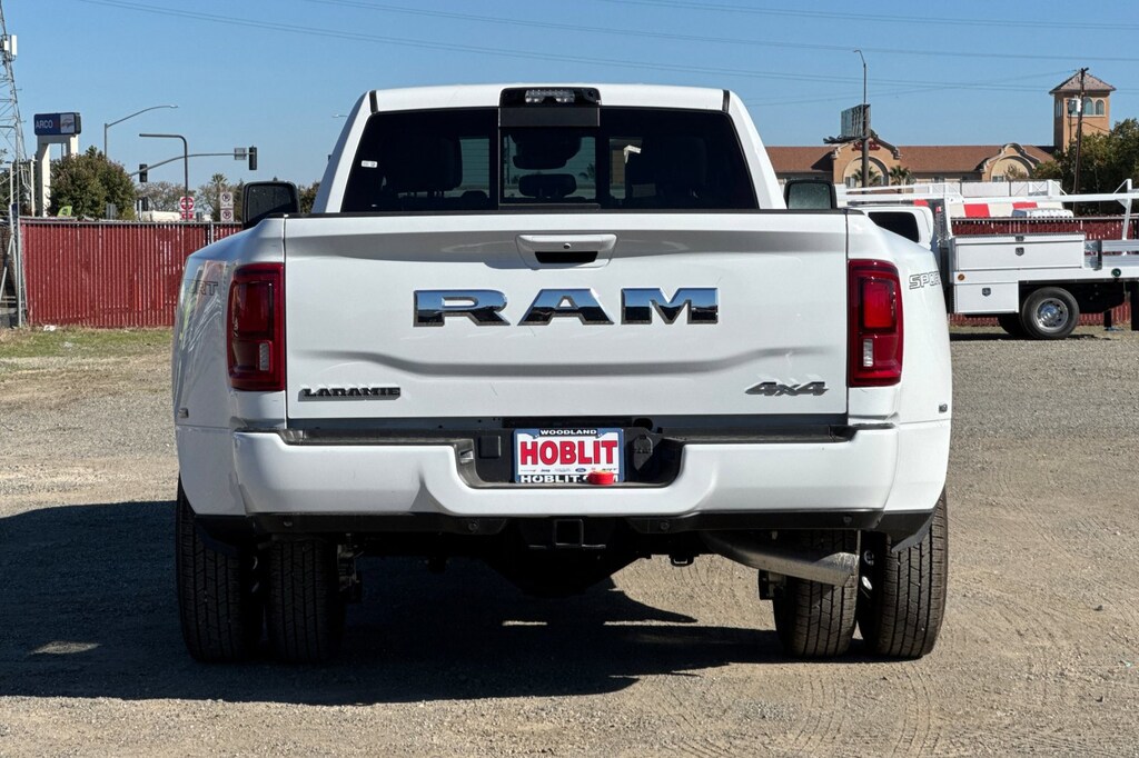 New 2026 Ram 3500 LARAMIE CREW CAB 4X4 8' BOX Pickup