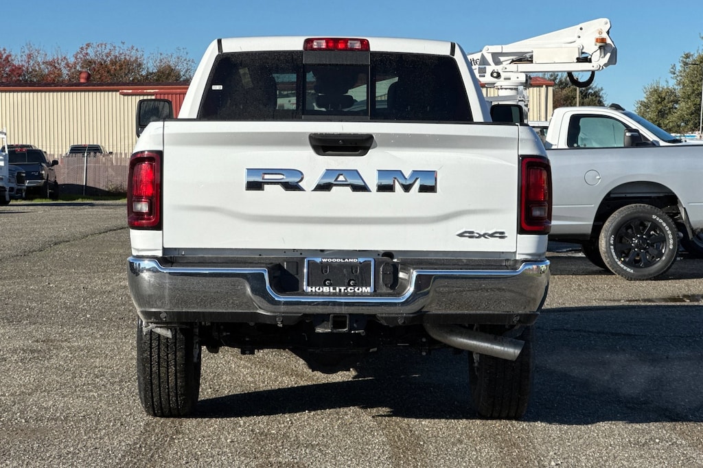 New 2026 Ram 2500 TRADESMAN CREW CAB 4X4 6'4 BOX Pickup