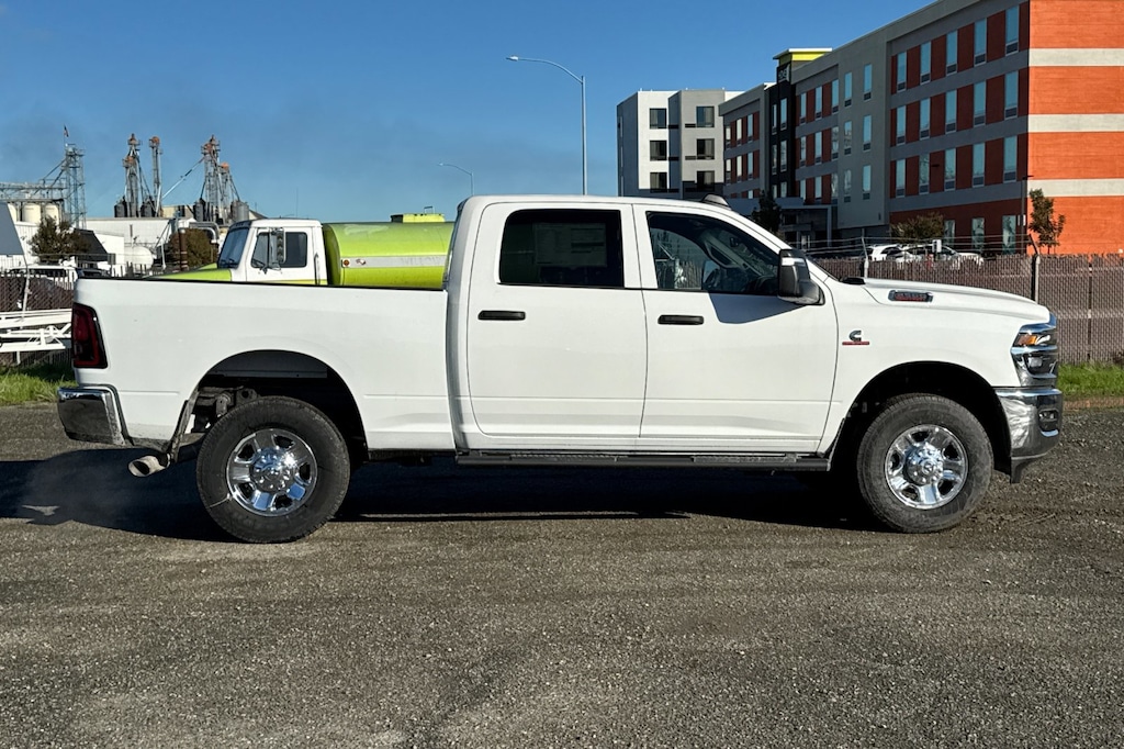 New 2026 Ram 2500 TRADESMAN CREW CAB 4X4 6'4 BOX Pickup