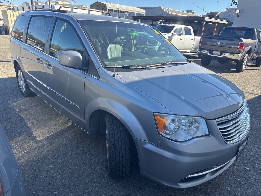 Certified 2016 Chrysler Town & Country Touring Minivan/Van