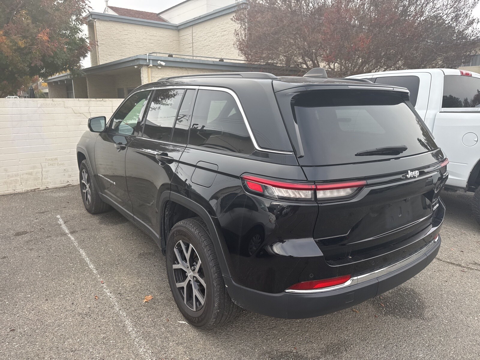2024 Jeep Grand Cherokee Limited photo 2