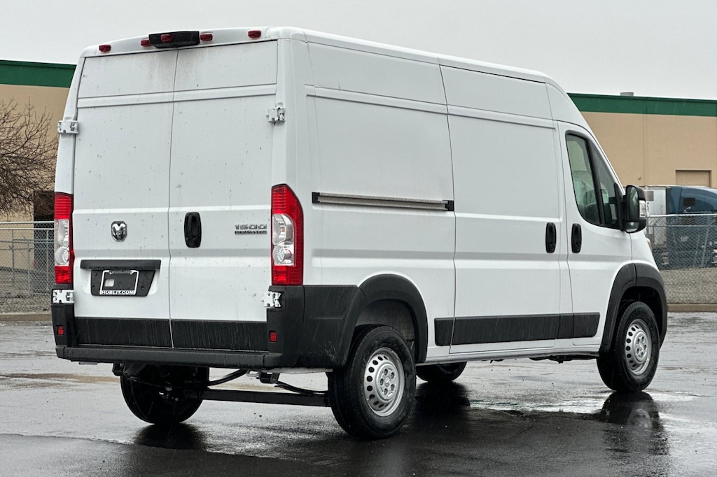New 2025 Ram ProMaster PROMASTER 1500 TRADESMAN CARGO VAN HIGH ROOF 136' Cargo Van