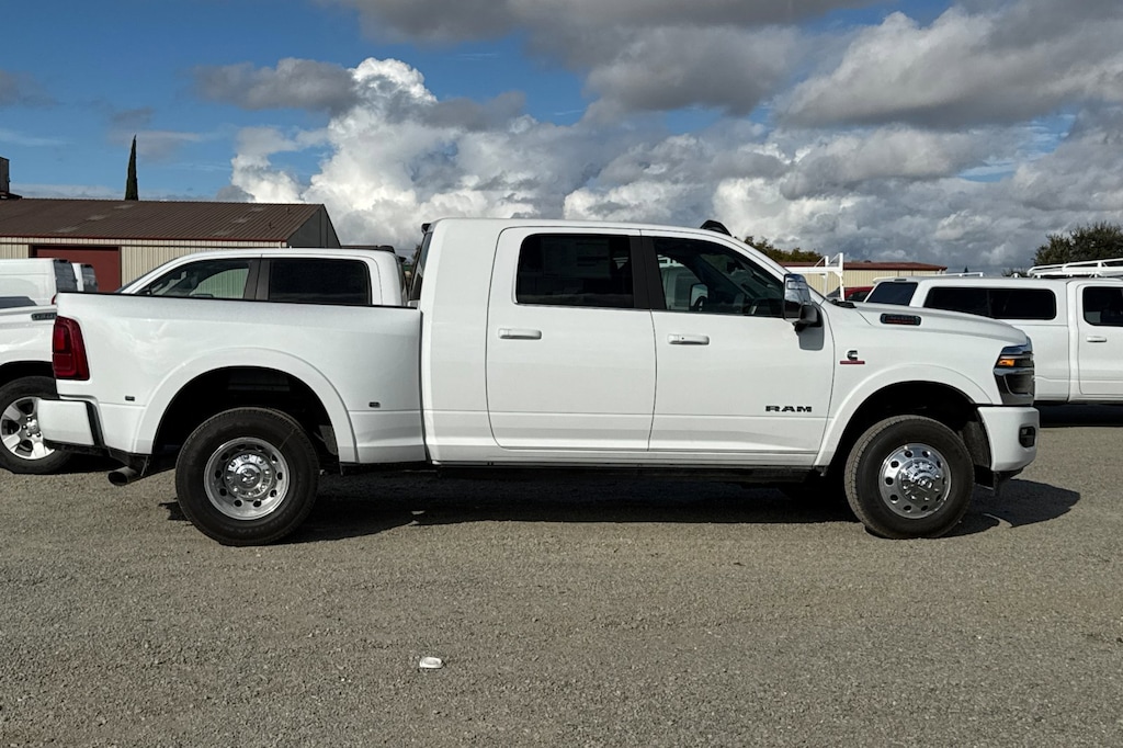 New 2026 Ram 3500 LIMITED LONGHORN MEGA CAB 4X4 6'4 BOX Pickup