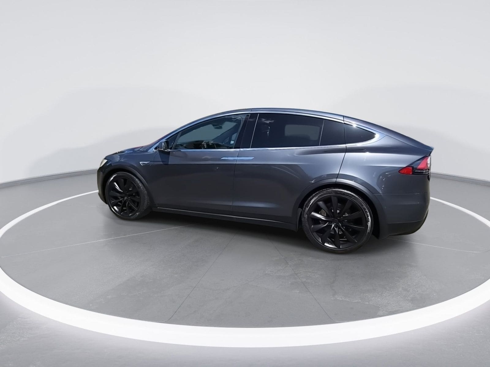 Used 2016 Tesla Model X 60D with VIN 5YJXCAE20GF004423 for sale in Woodland, CA