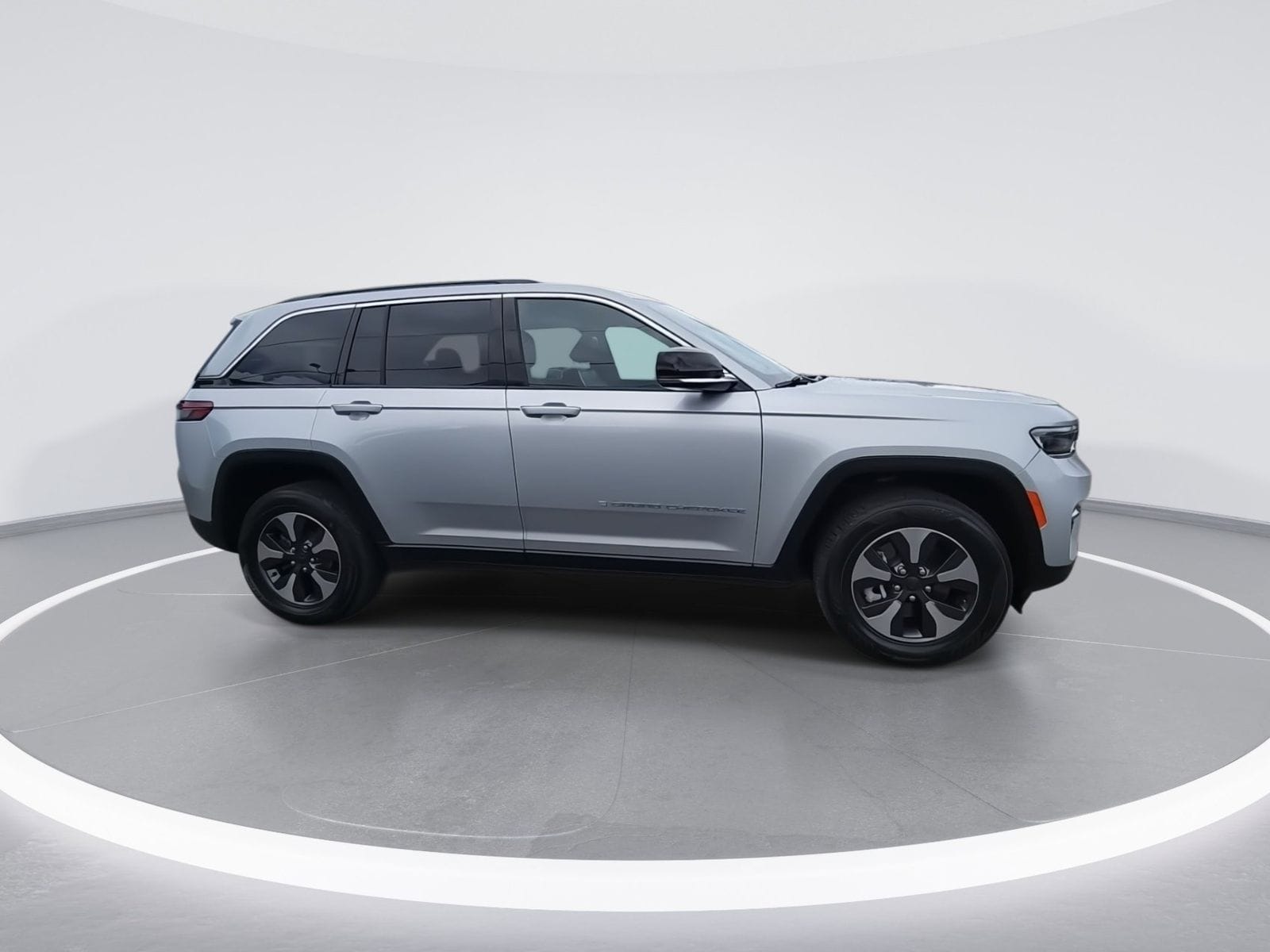 2024 Jeep Grand Cherokee 4xe photo 3