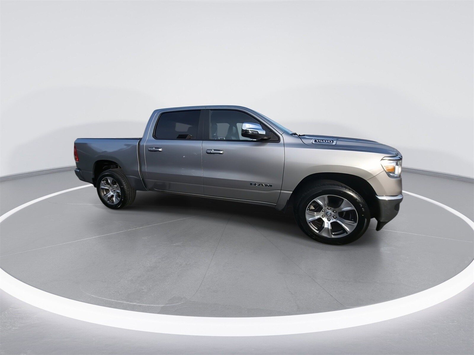 2024 Ram 1500 Laramie photo 2