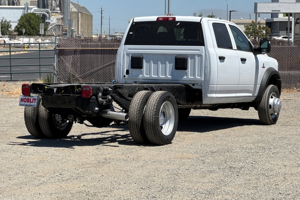 New 2025 Ram 5500 Chassis Cab 5500 TRADESMAN CHASSIS CREW CAB 4X4 84' CA Pickup