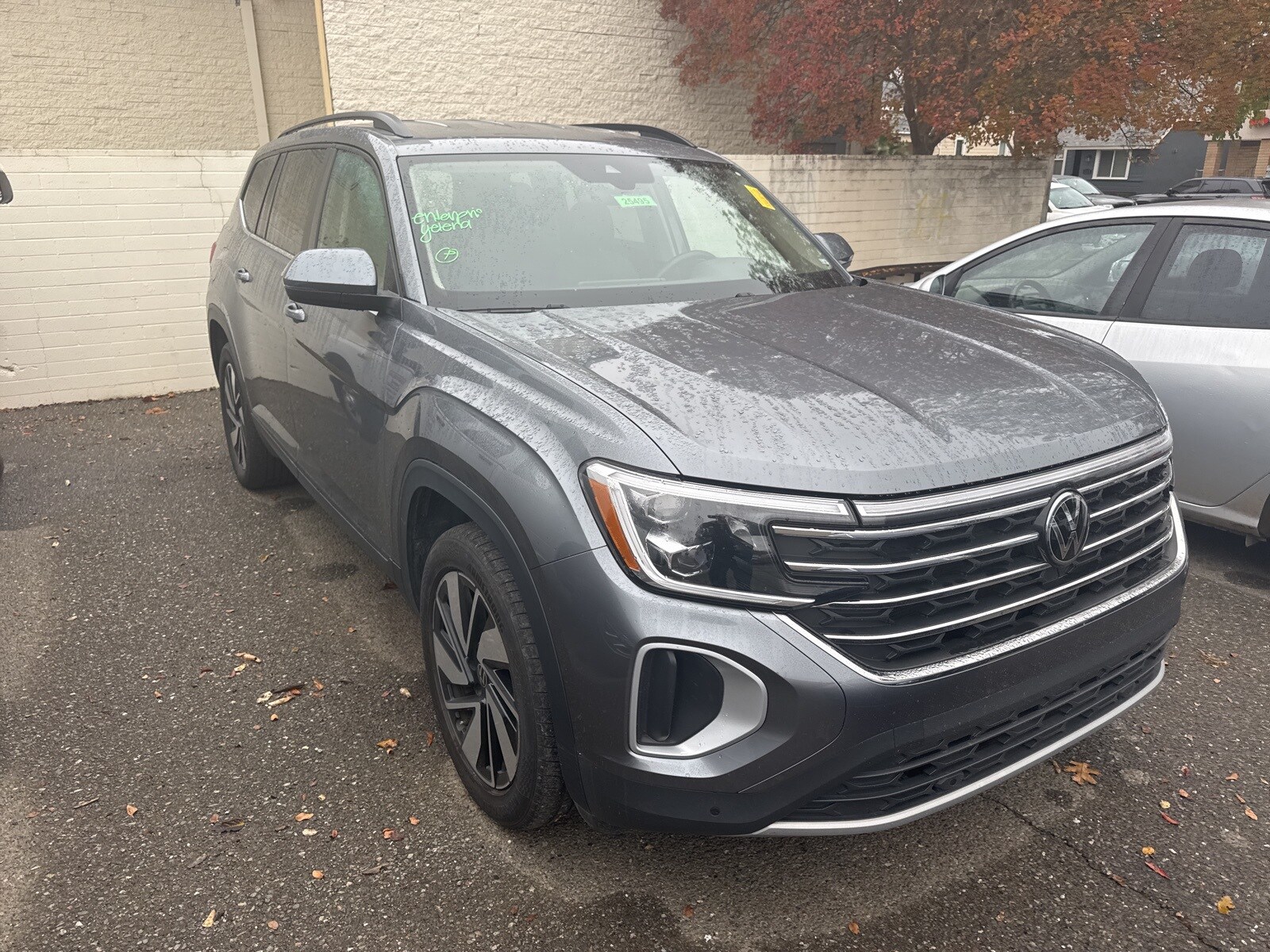 2024 Volkswagen Atlas SE Technology photo 3