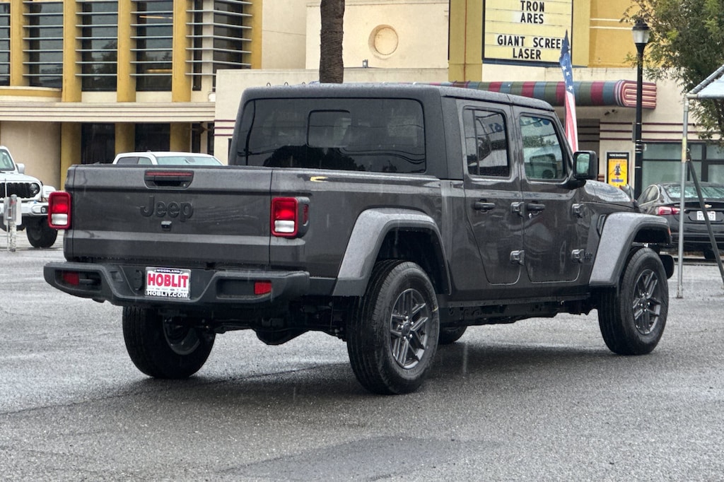 New 2025 Jeep Gladiator SPORT S 4X4 Pickup