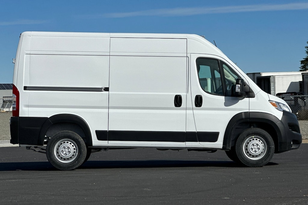 New 2025 Ram ProMaster PROMASTER 1500 TRADESMAN CARGO VAN HIGH ROOF 136' Cargo Van