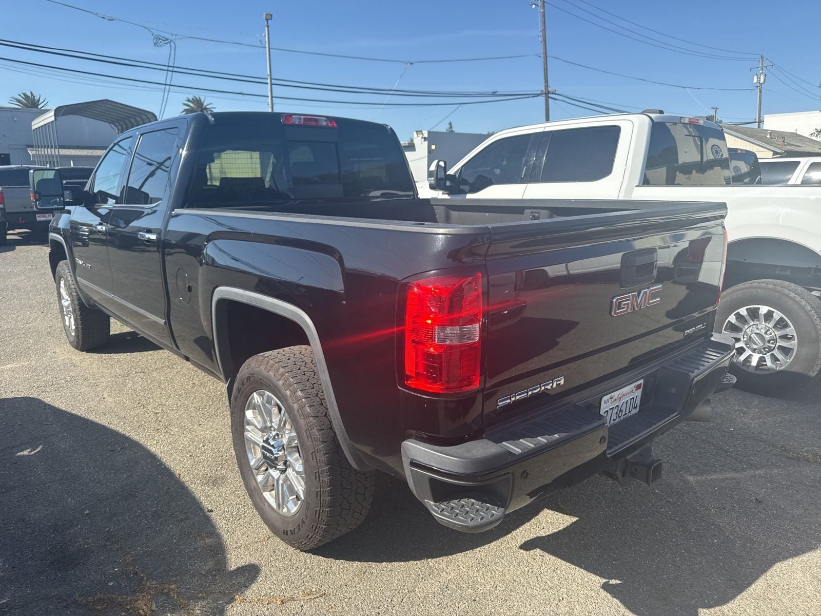 2015 GMC Sierra 2500HD Denali photo 2