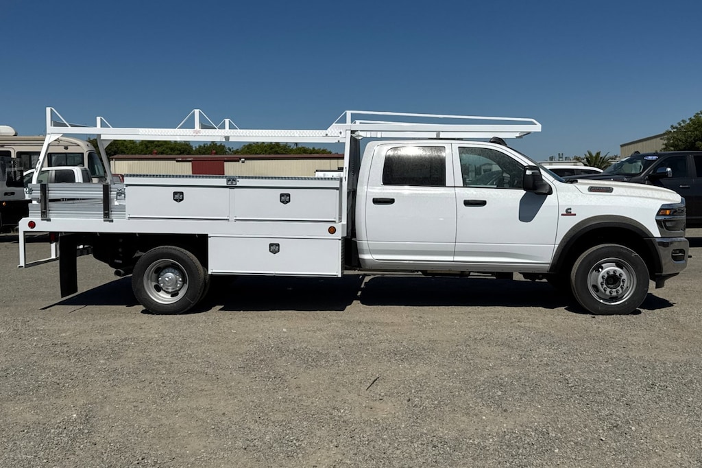New 2025 Ram 5500 Chassis Cab 5500 TRADESMAN CHASSIS CREW CAB 4X4 84' CA Pickup