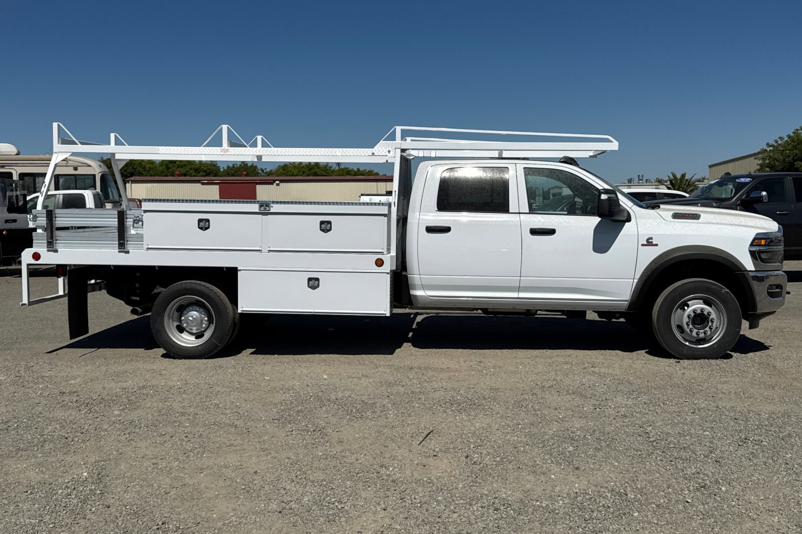 2025 Ram 5500 Tradesman photo 2