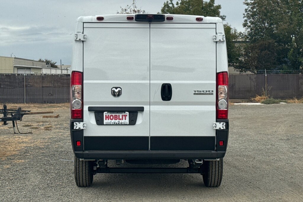 New 2026 Ram ProMaster PROMASTER 1500 SLT CARGO VAN LOW ROOF 136' WB Cargo Van