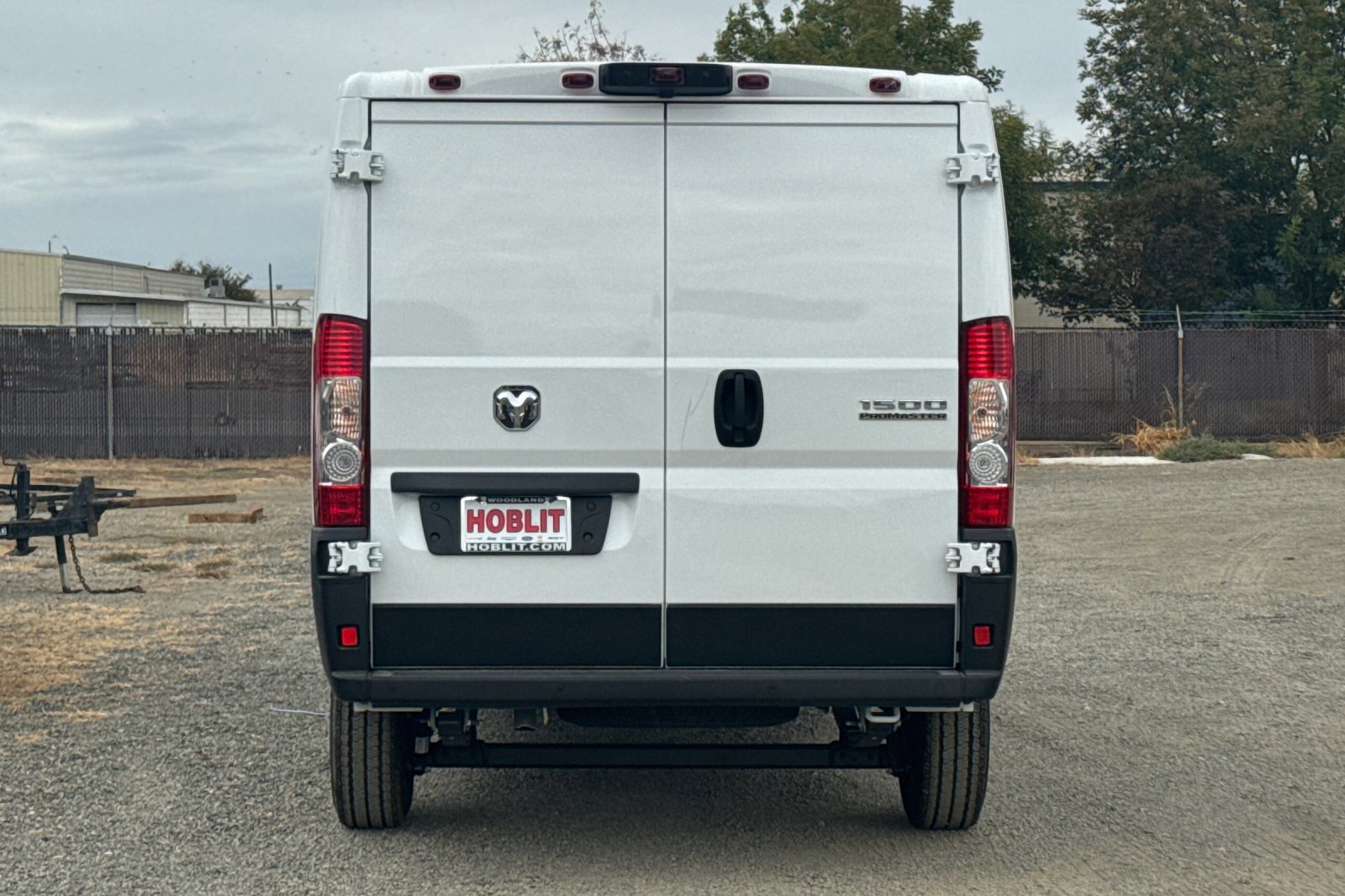 2026 Ram ProMaster 1500 SLT Cargo Van photo 3