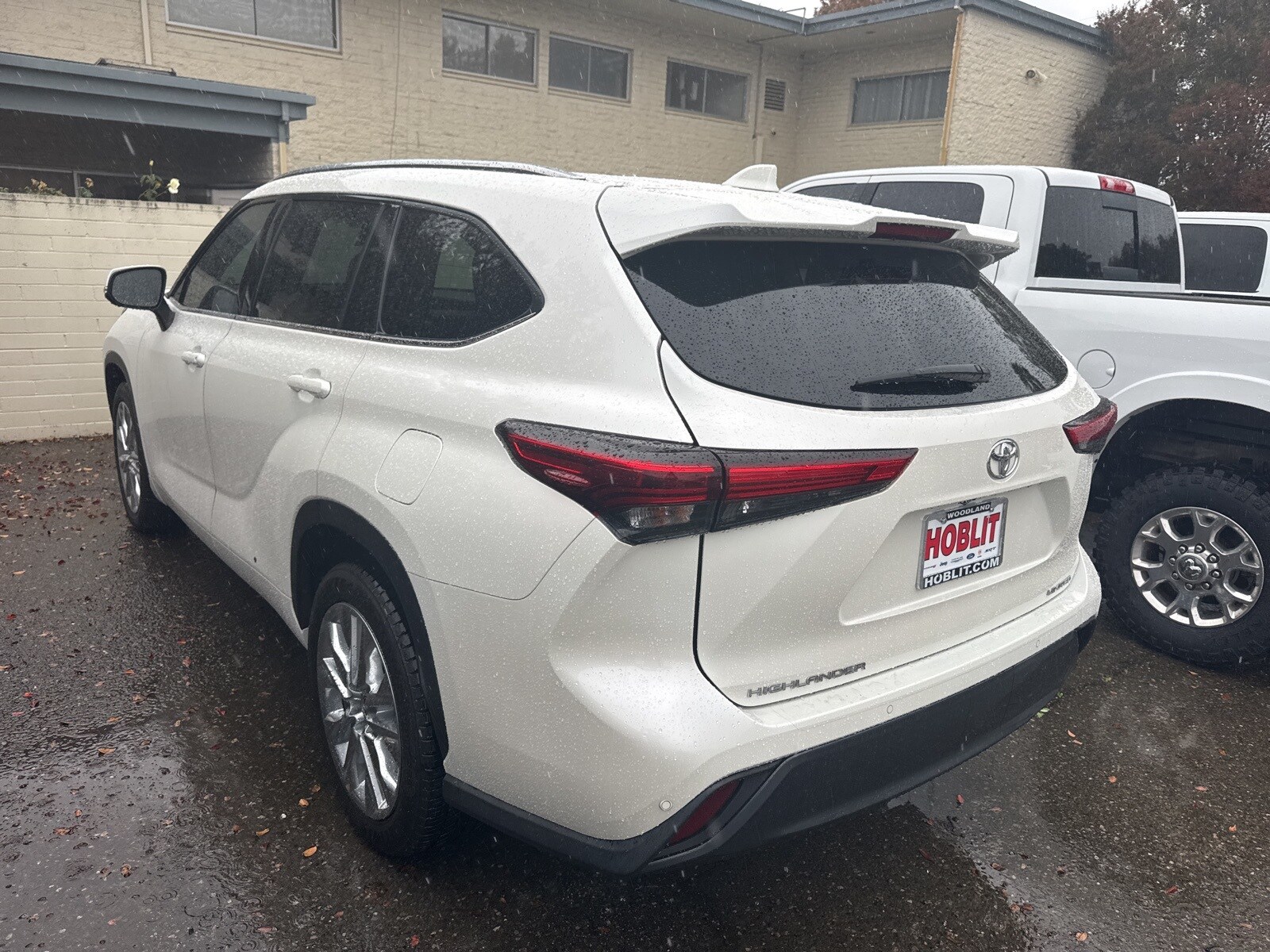 2020 Toyota Highlander Limited photo 2