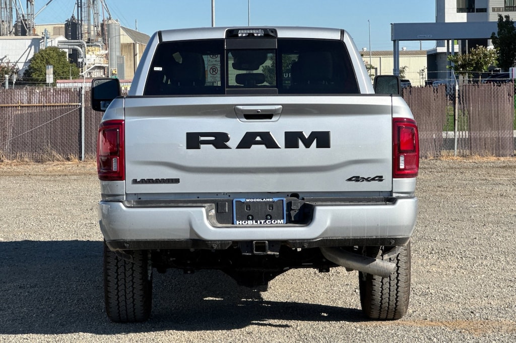 New 2026 Ram 2500 LARAMIE CREW CAB 4X4 6'4 BOX Pickup