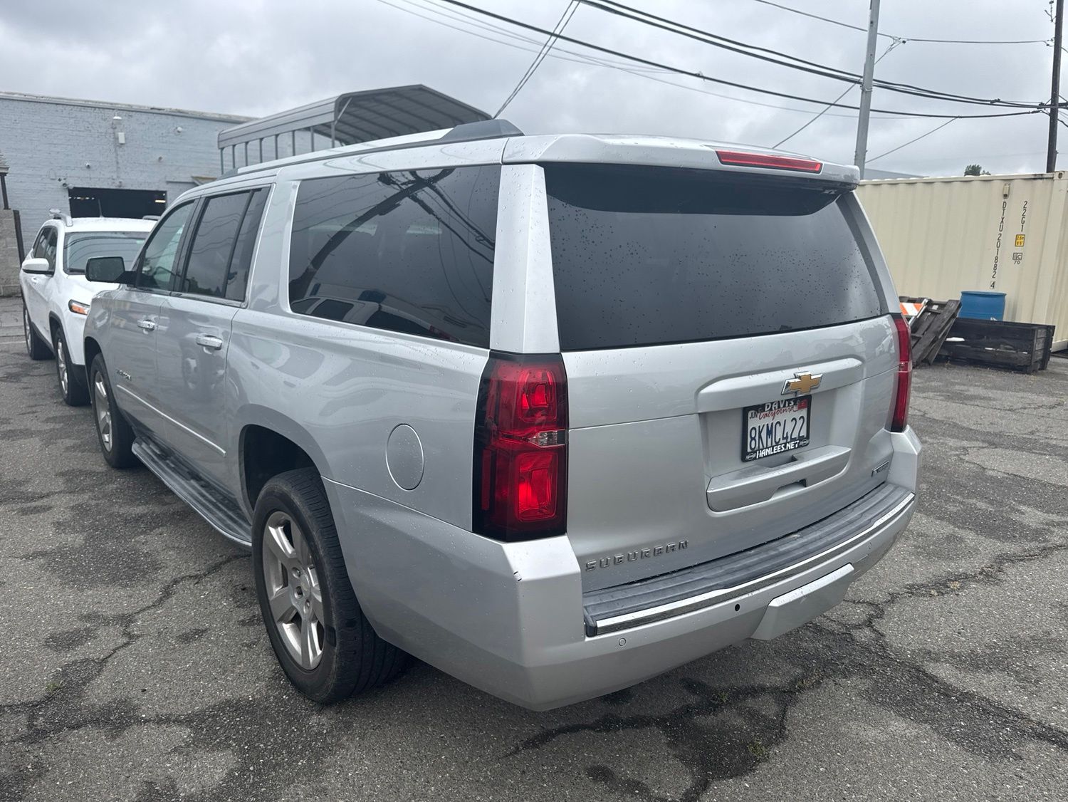 2017 Chevrolet Suburban Premier photo 2