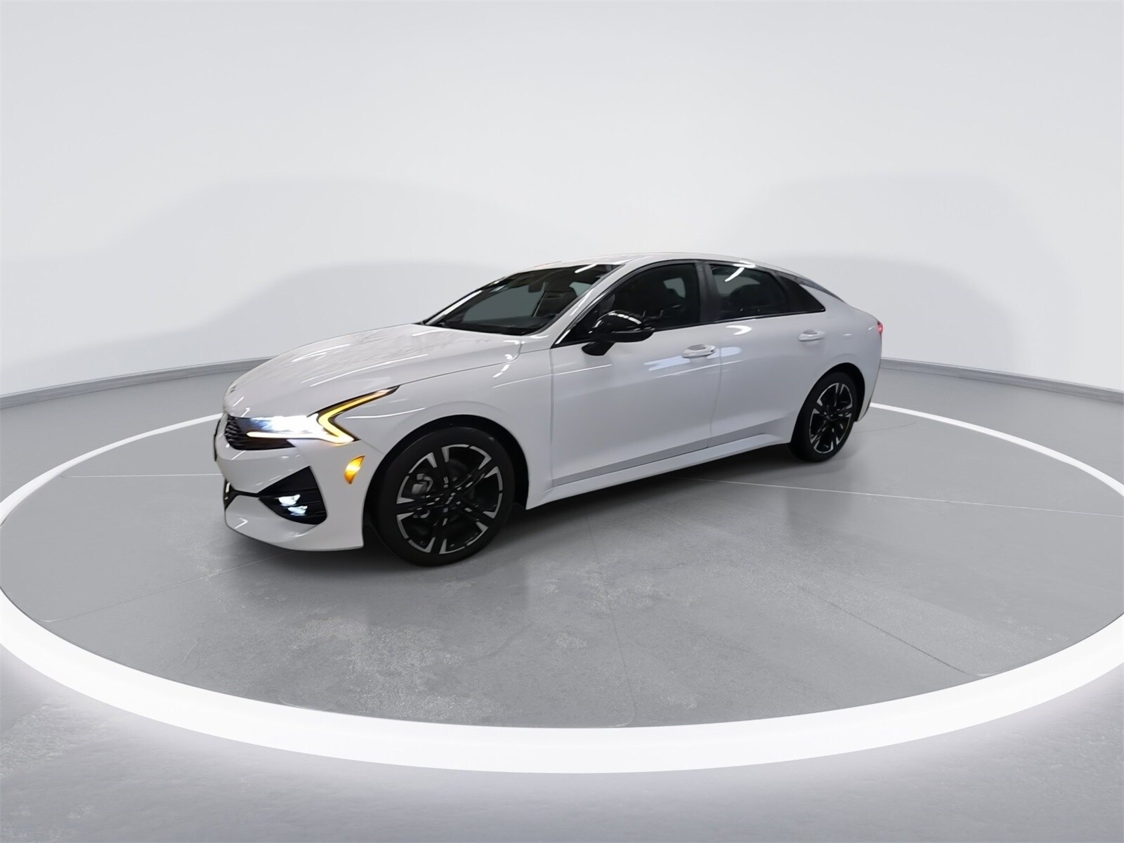 2022 Kia K5 GT-Line photo 4