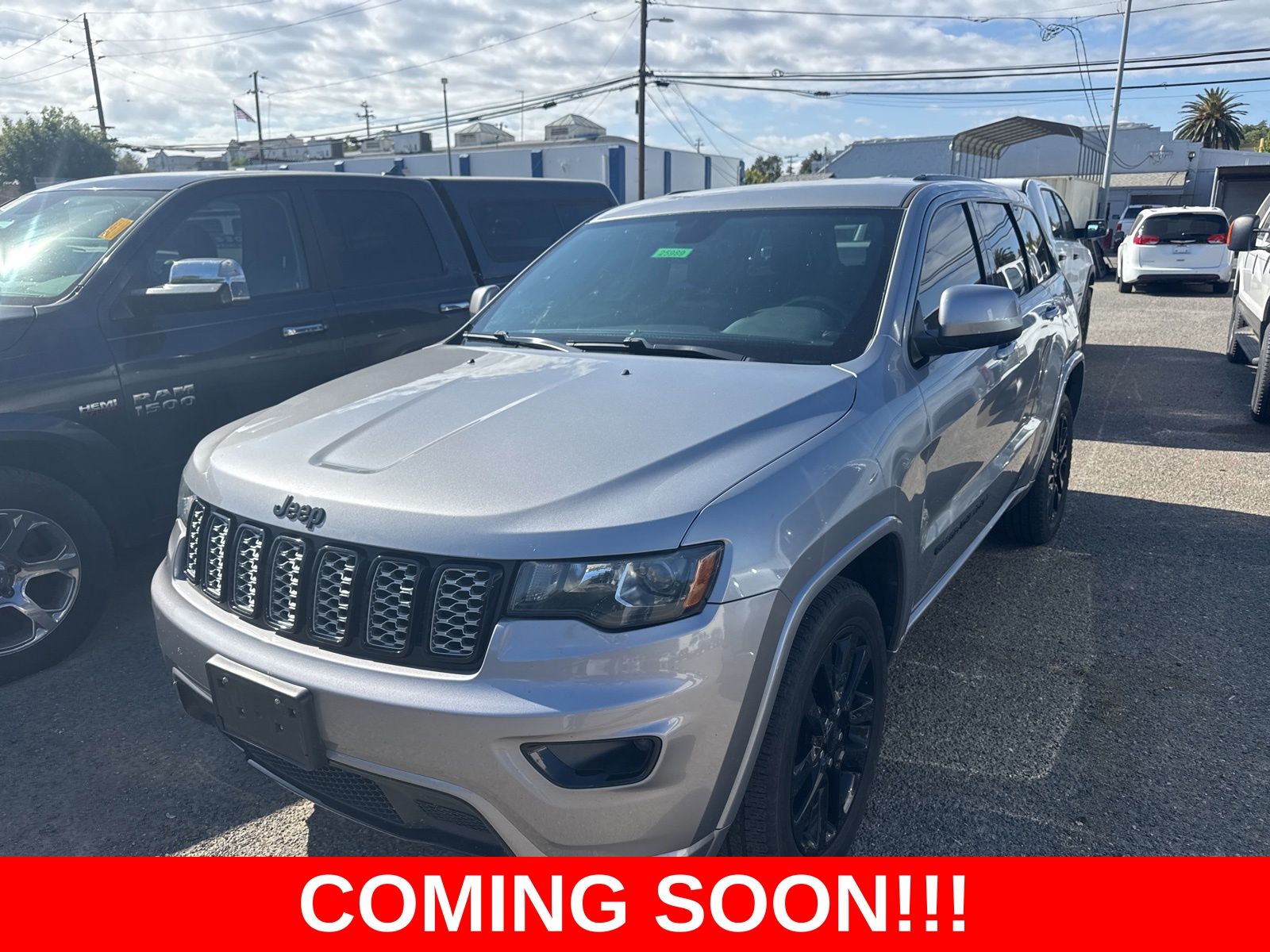 2017 Jeep Grand Cherokee Altitude 4WD's photo