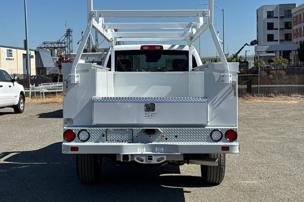 New 2025 Ram 3500 Chassis Cab 3500 TRADESMAN CHASSIS REGULAR CAB 4X4 60' CA Pickup