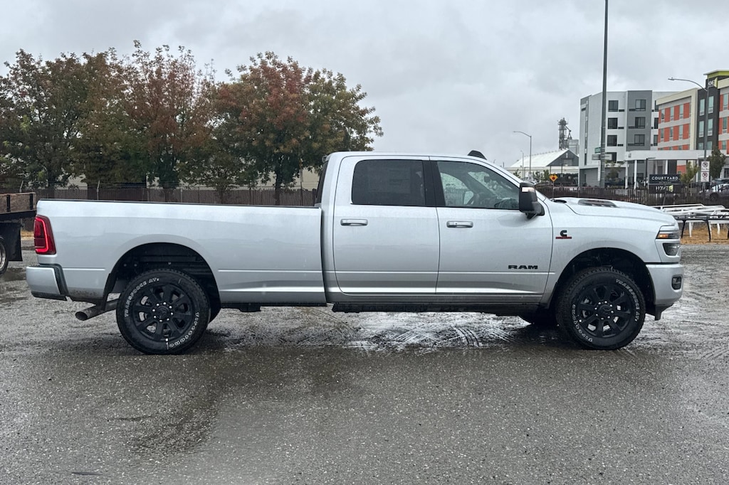 New 2026 Ram 2500 LARAMIE CREW CAB 4X4 8' BOX Pickup