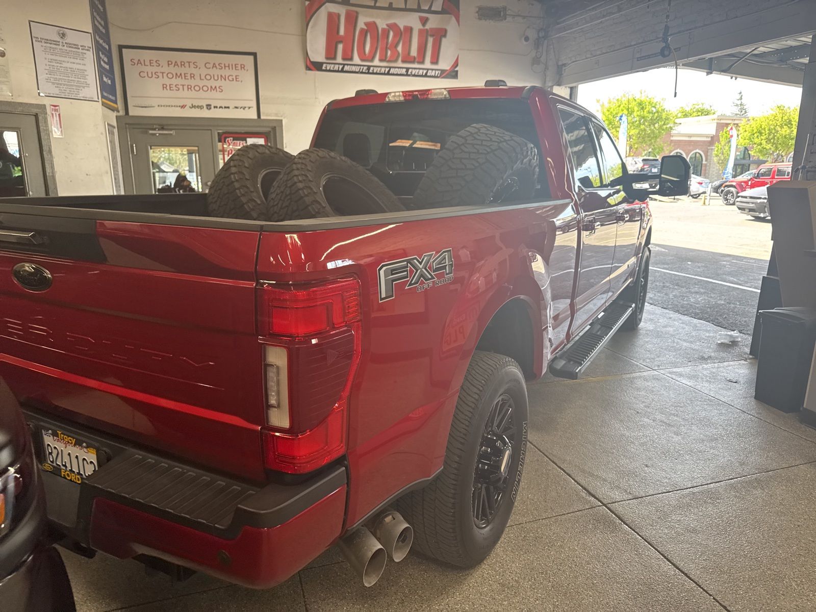 2020 Ford F-250SD Lariat photo 3