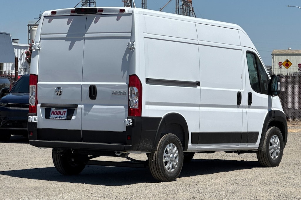 New 2025 Ram ProMaster PROMASTER 1500 SLT CARGO VAN HIGH ROOF 136' WB Cargo Van