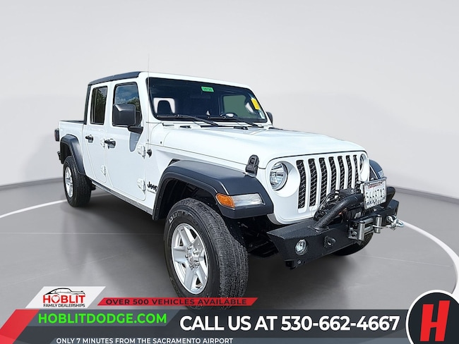 2020 Jeep Gladiator Sport Truck