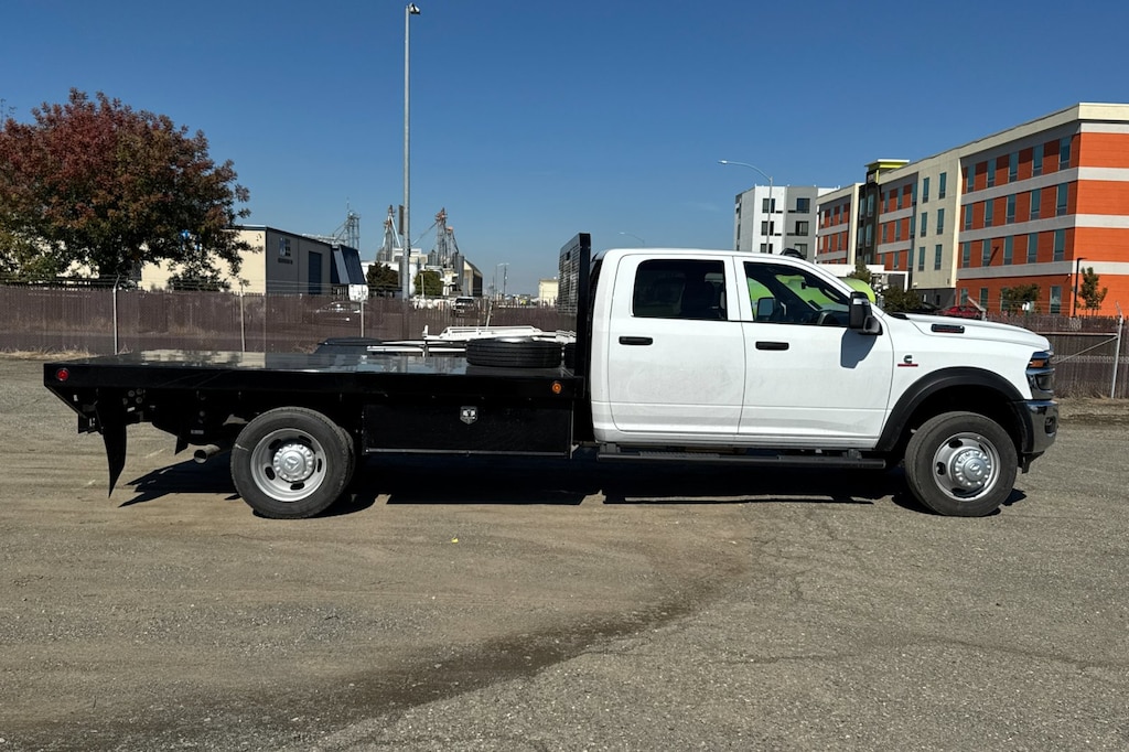 New 2026 Ram 5500 Chassis Cab 5500 TRADESMAN CHASSIS CREW CAB 4X4 84' CA Pickup