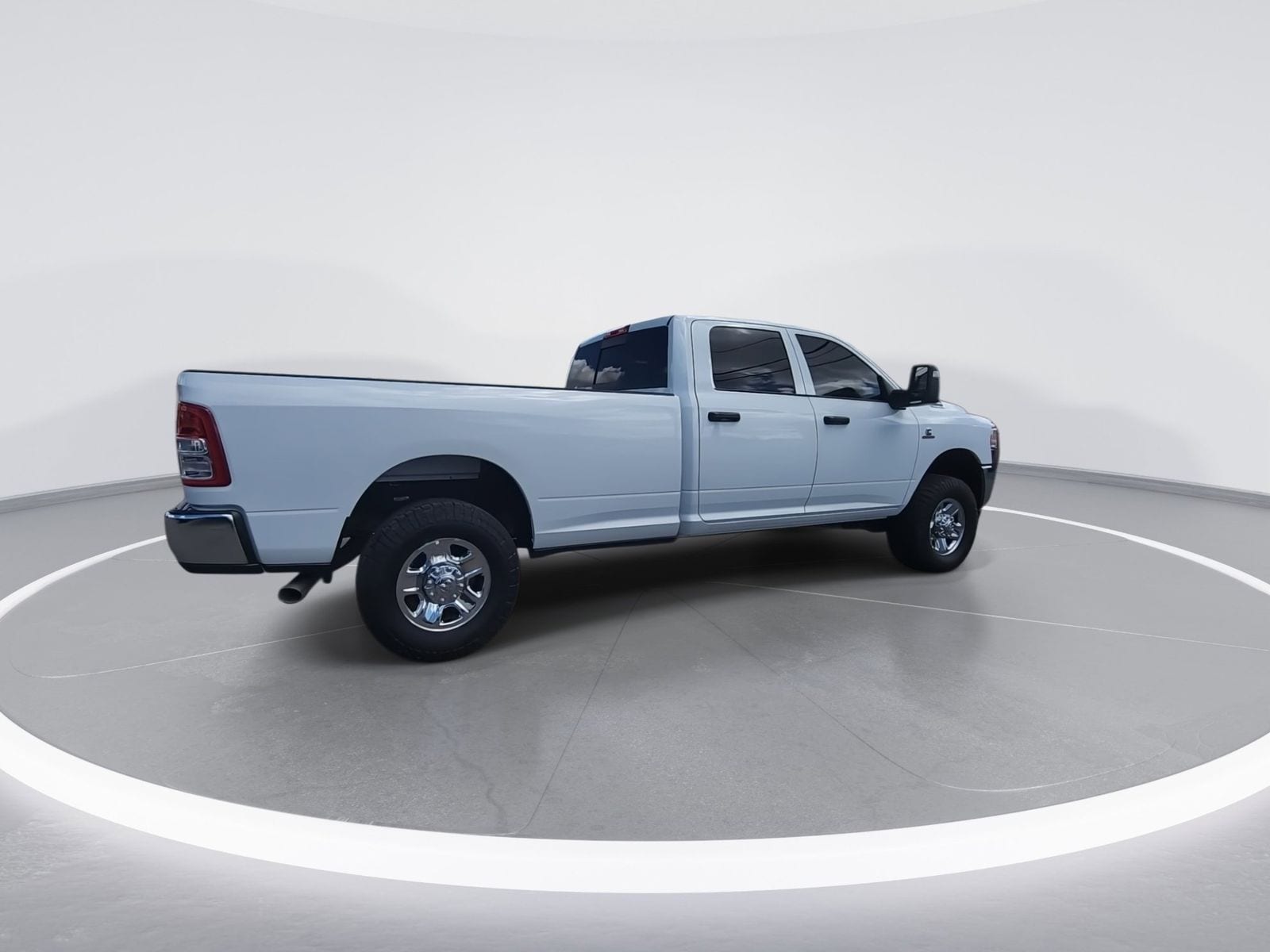 2024 Ram 3500 Tradesman photo 3