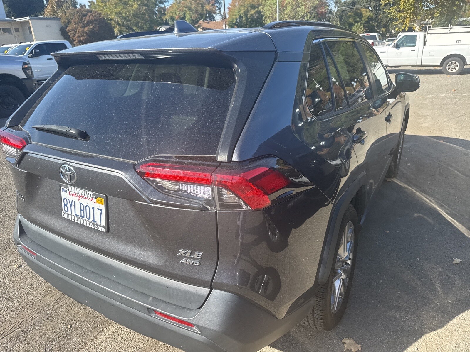 2022 Toyota RAV4 XLE Premium photo 2