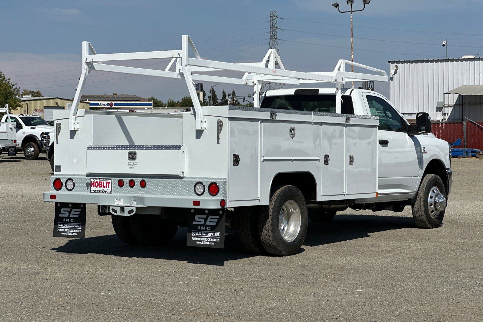 2025 Ram 3500 Tradesman photo 3