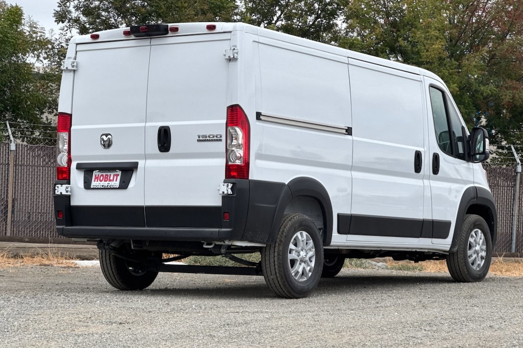 New 2025 Ram ProMaster PROMASTER 1500 SLT CARGO VAN LOW ROOF 136' WB Cargo Van