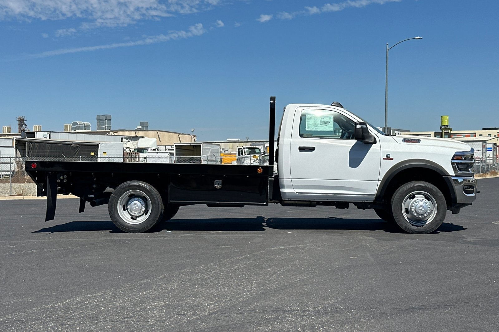 2025 Ram 5500 Tradesman photo 2