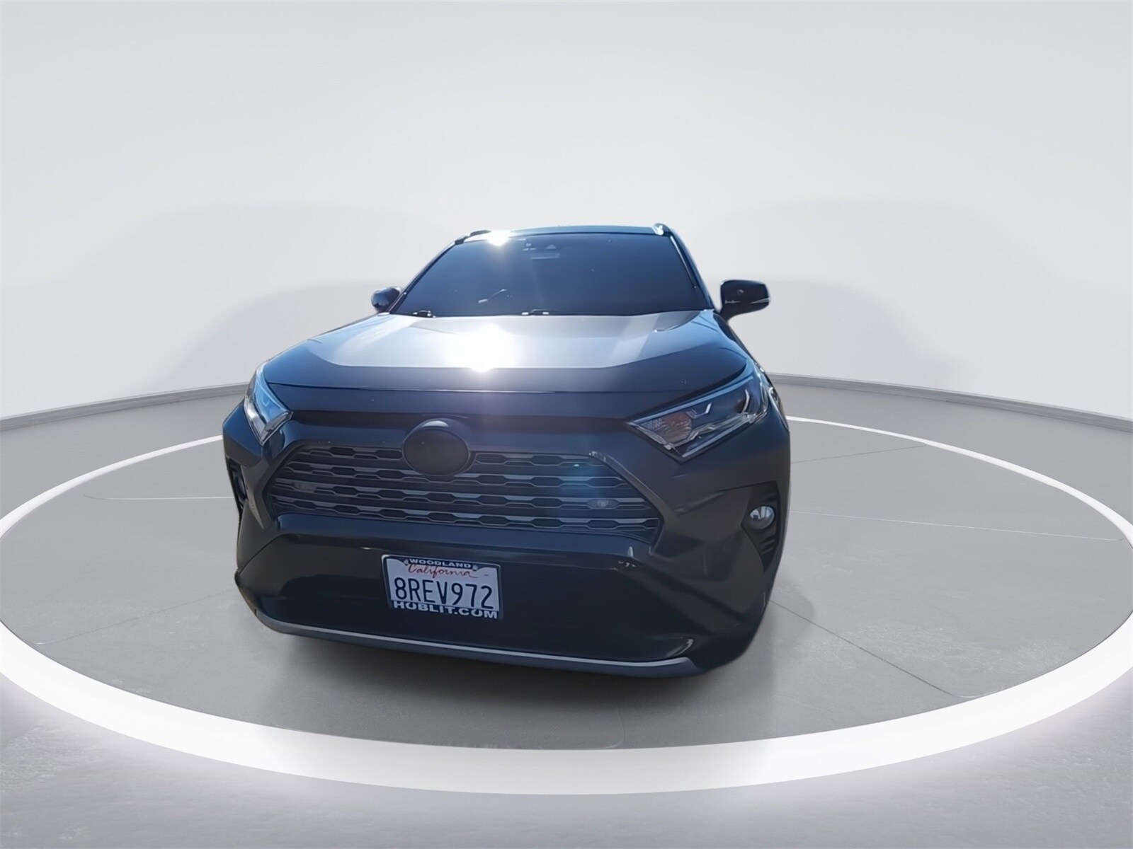 2019 Toyota RAV4 Hybrid XSE photo 3