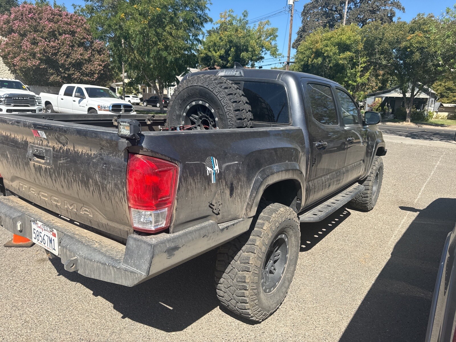 2016 Toyota Tacoma SR5 V6 photo 3
