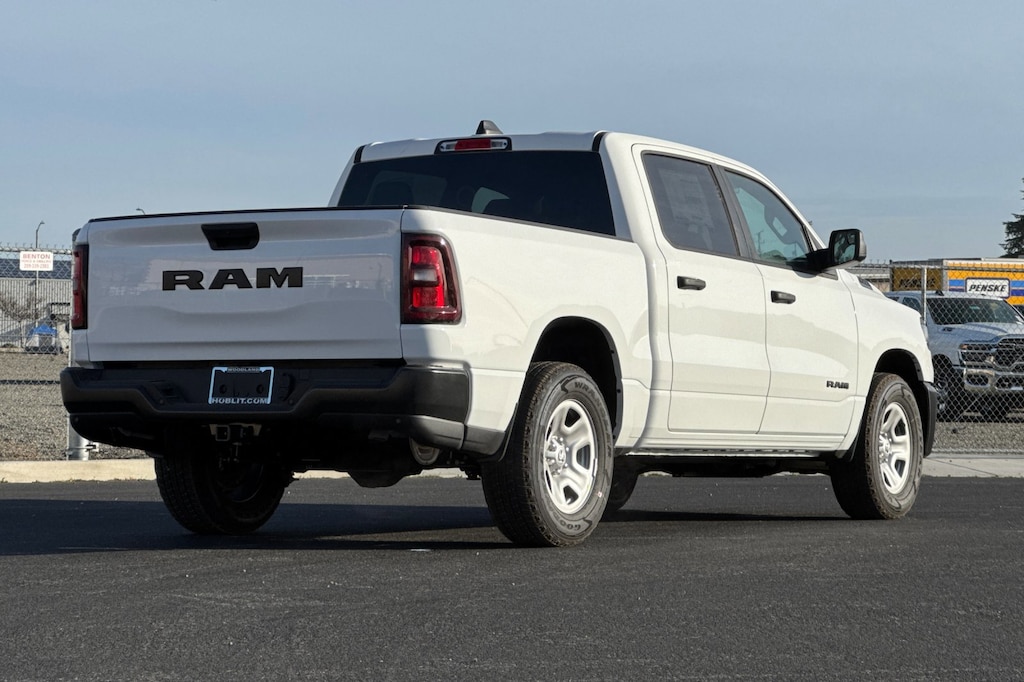 New 2026 Ram 1500 TRADESMAN CREW CAB 4X2 5'7 BOX Pickup