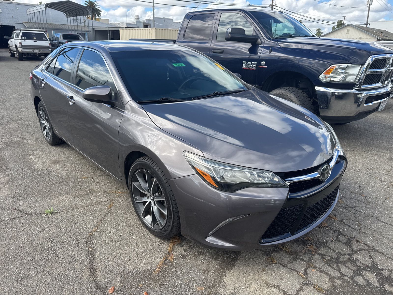 2015 Toyota Camry XSE V6 photo 4