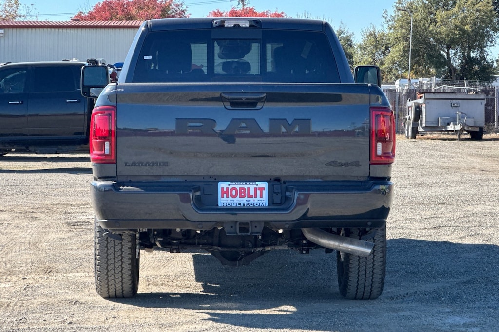 New 2026 Ram 2500 LARAMIE CREW CAB 4X4 6'4 BOX Pickup