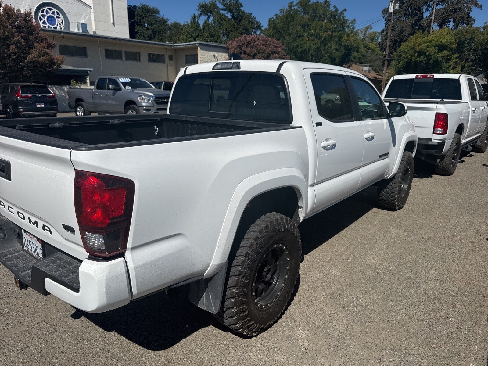 2022 Toyota Tacoma SR5 V6 photo 3