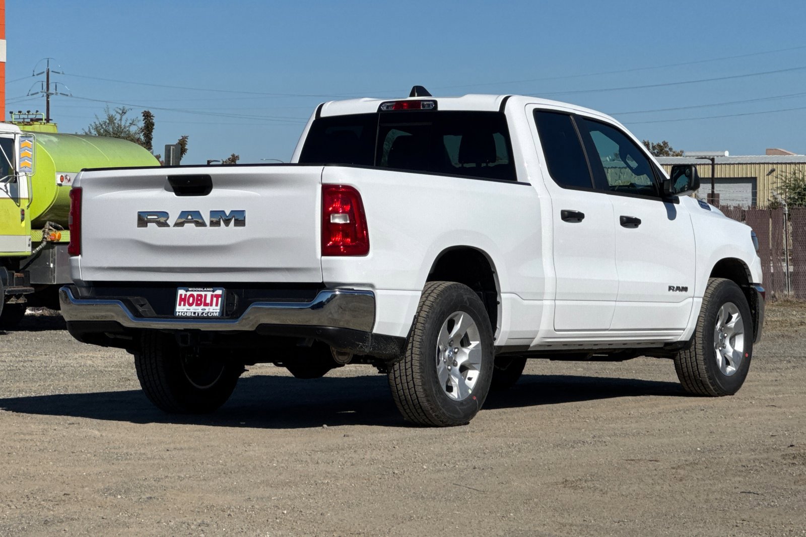 2025 Ram 1500 Tradesman photo 3