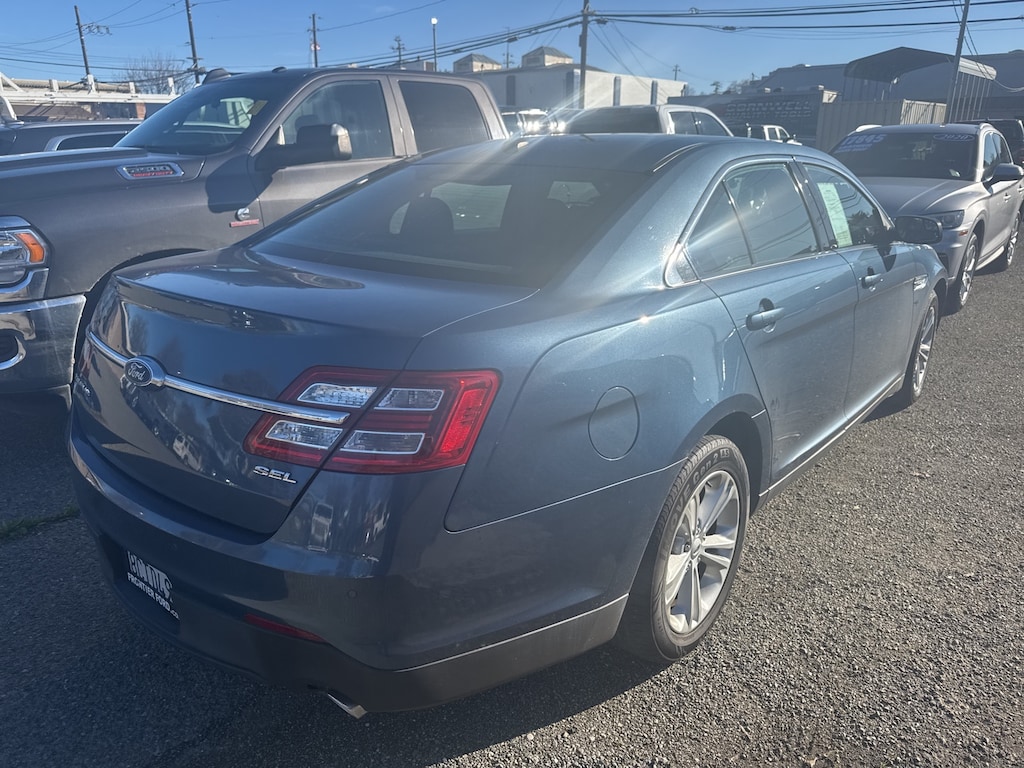 Used 2018 Ford Taurus SEL Sedan