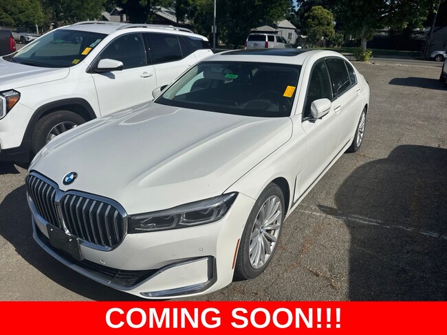 2022 BMW 7 Series 740i Sedan