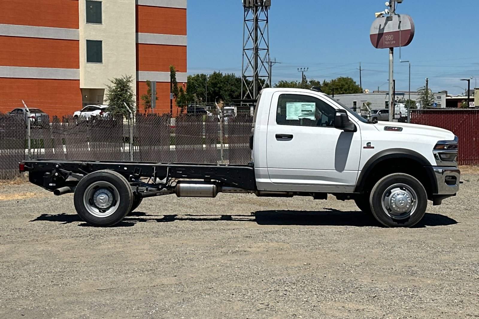 2025 Ram 5500 Tradesman photo 2